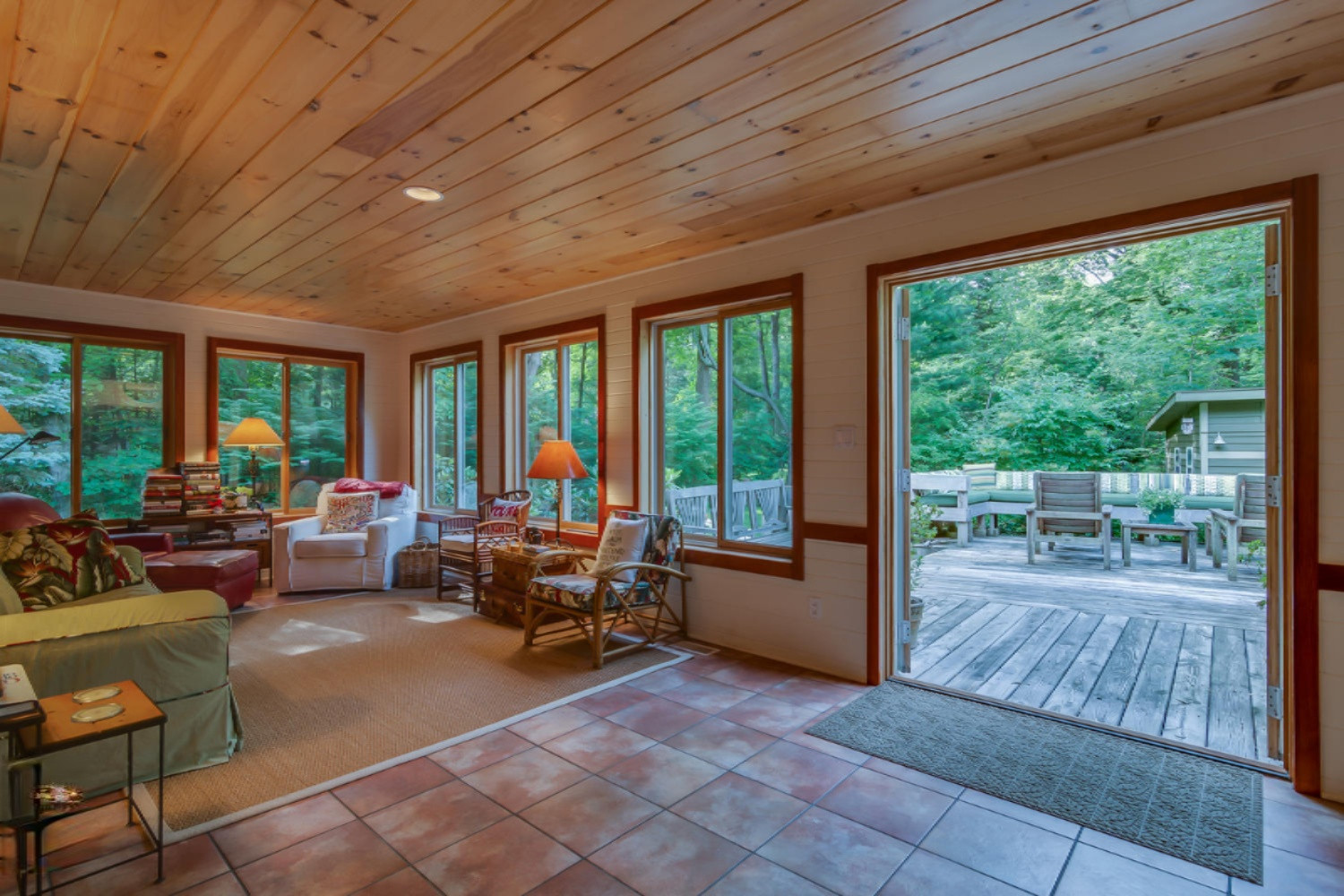 7292 Spring Avenue Harbert, MI 49115 - Photo 4 of 42 Family room