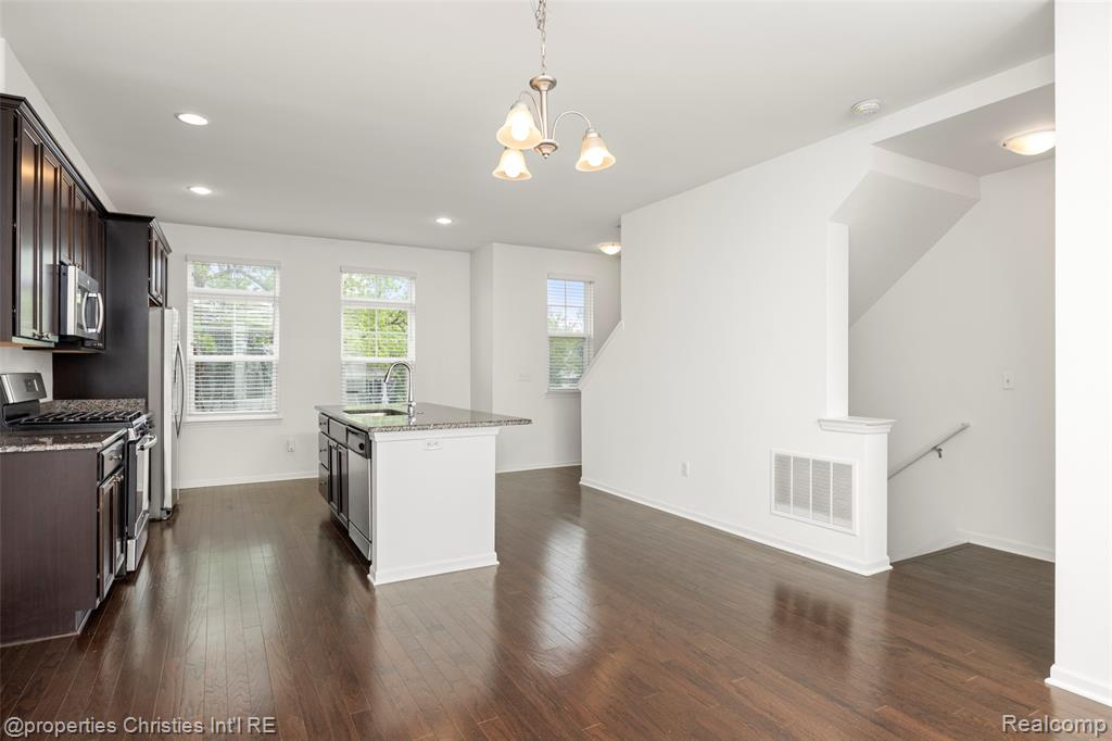 3538 Rochester Road Royal Oak, MI 48073 - Photo 8 of 25 Gallery Image 8