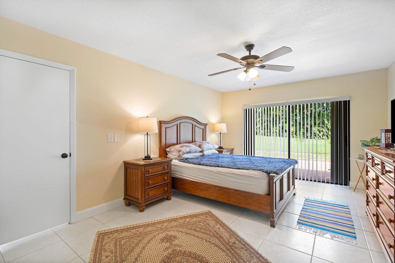 9847 Erica Court Boca Raton, FL 33496 - Photo 16 of 41 018-9847EricaCourt-BocaRaton-FL-33496-SM