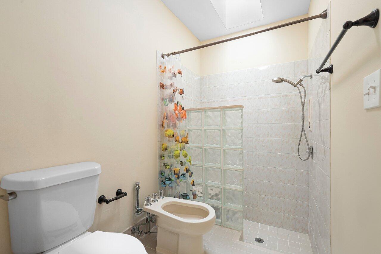 9847 Erica Court Boca Raton, FL 33496 - Photo 18 of 41 020-9847EricaCourt-BocaRaton-FL-33496-SM