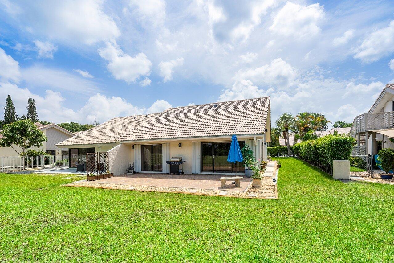 9847 Erica Court Boca Raton, FL 33496 - Photo 22 of 41 021-9847EricaCourt-BocaRaton-FL-33496-SM