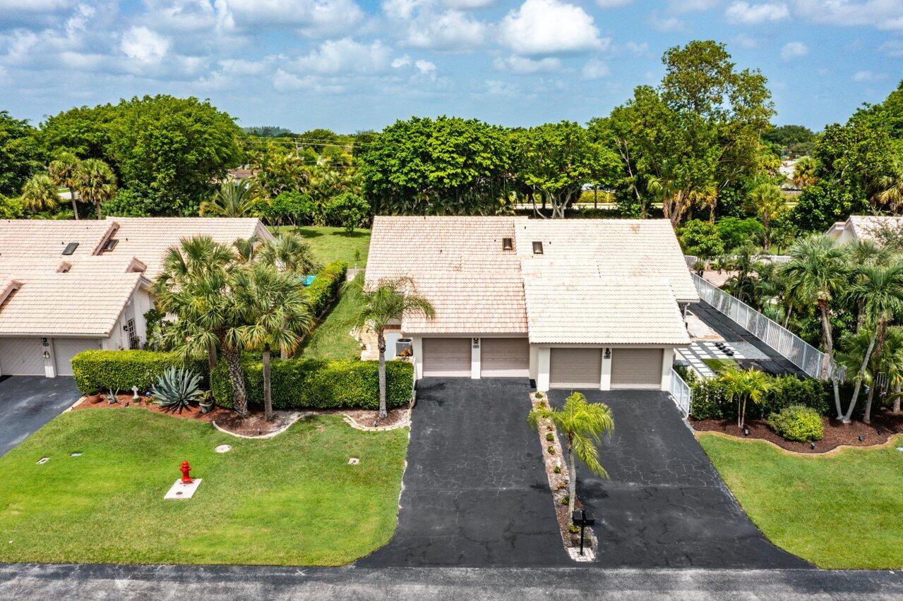 9847 Erica Court Boca Raton, FL 33496 - Photo 24 of 41 024-9847EricaCourt-BocaRaton-FL-33496-SM