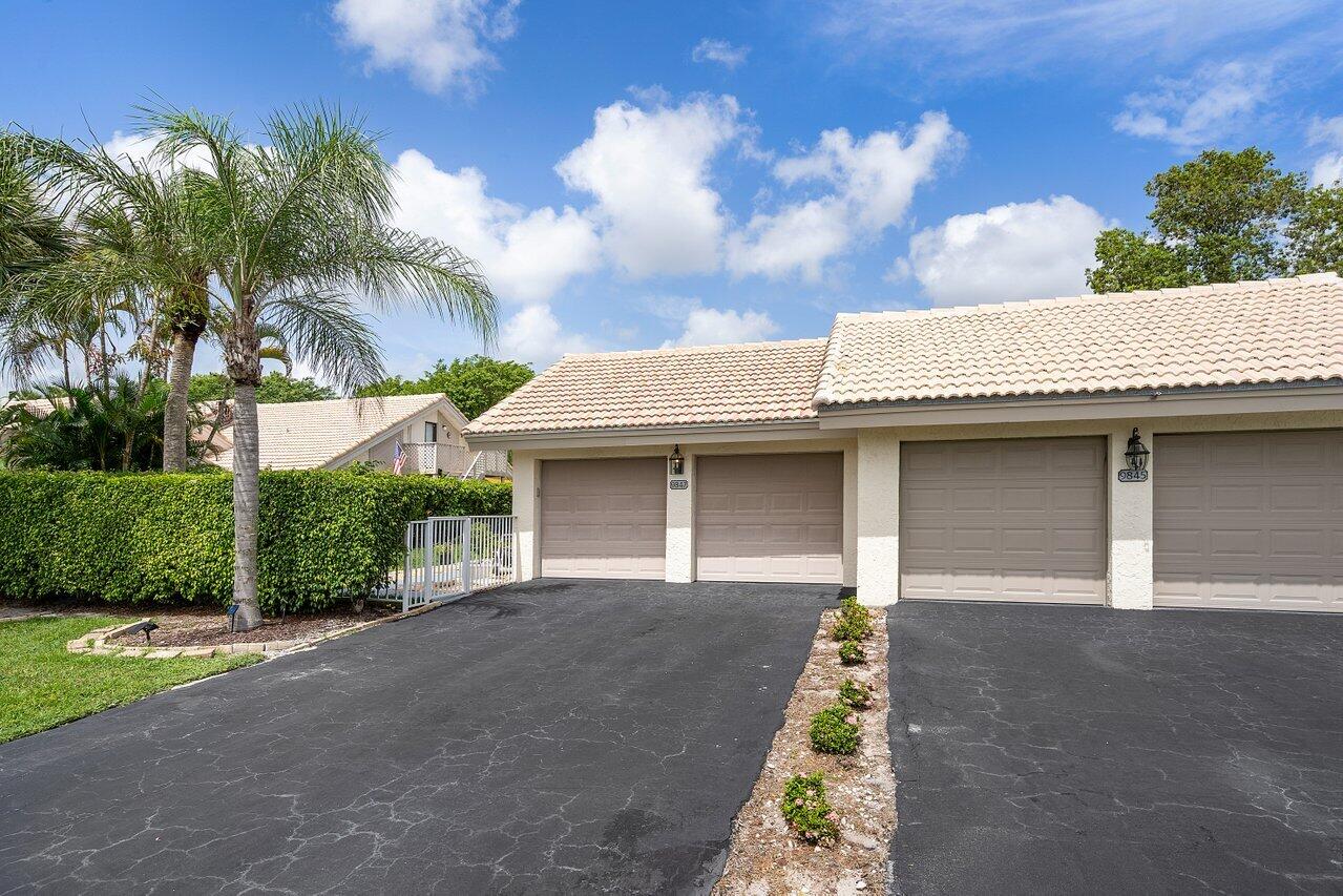 9847 Erica Court Boca Raton, FL 33496 - Photo 3 of 41 003-9847EricaCourt-BocaRaton-FL-33496-SM