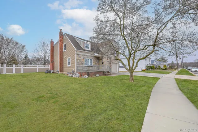 $1,750,000 | 100 Morris Parkway, Valley Stream, NY 11580