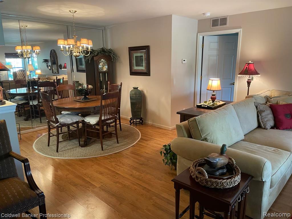 5349 Brookemonte Circle Rochester, MI 48306 - Photo 19 of 44