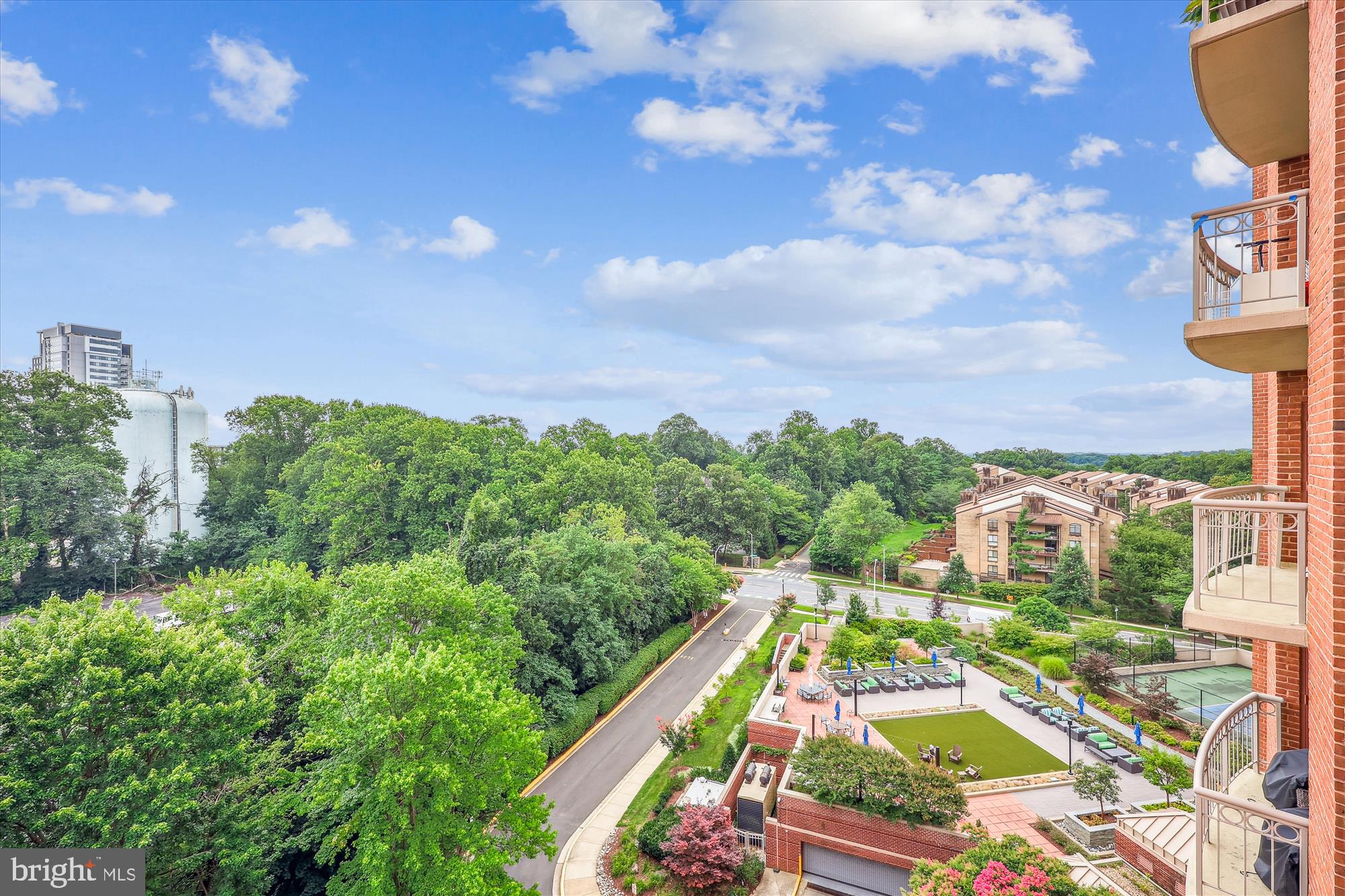 5800 Nicholson Lane, Unit 1908 Rockville, MD 20852 - Photo 20 of 35 a view of a city