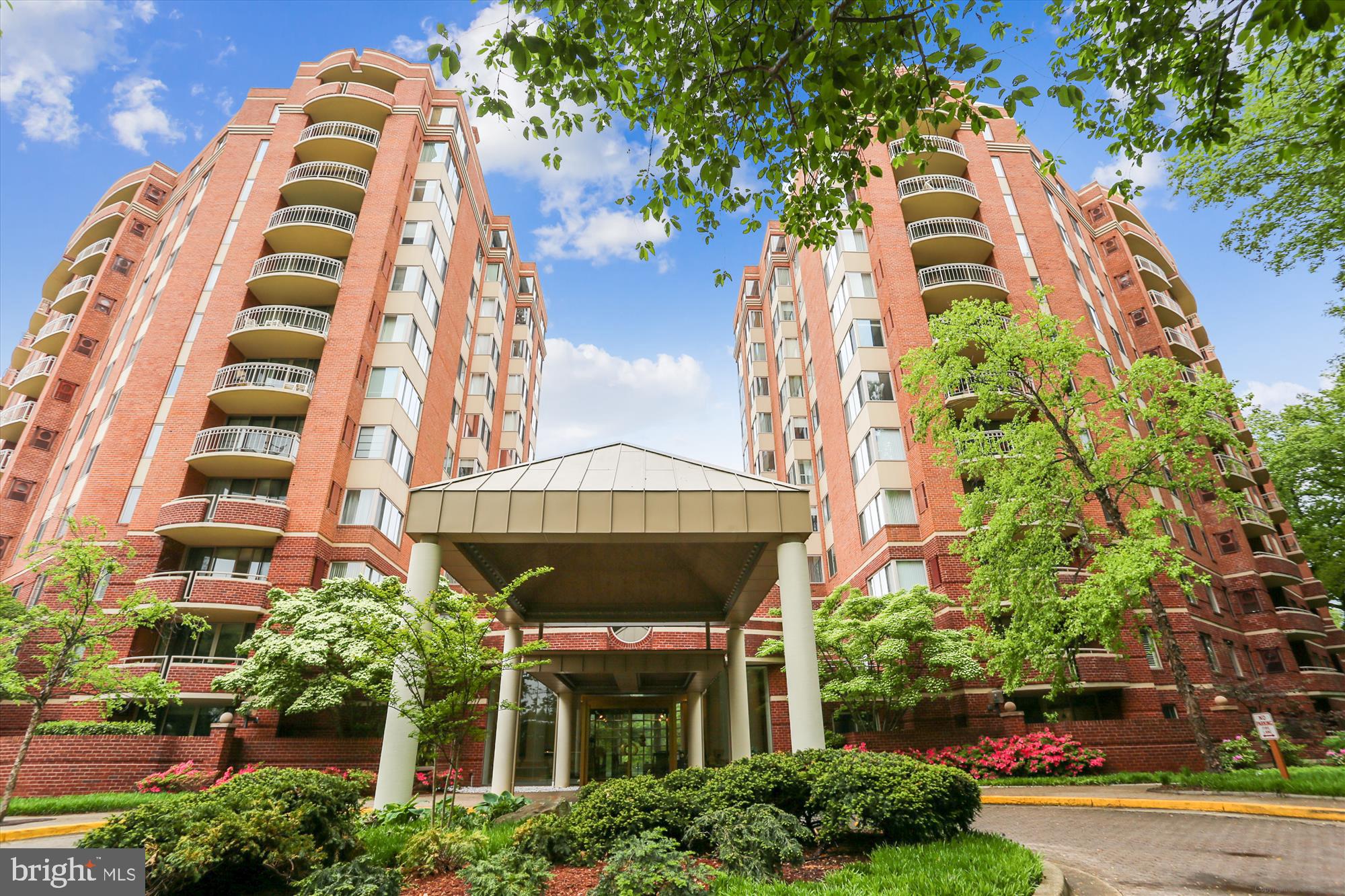 5800 Nicholson Lane, Unit 1908 Rockville, MD 20852 - Photo 23 of 35 a front view of a building