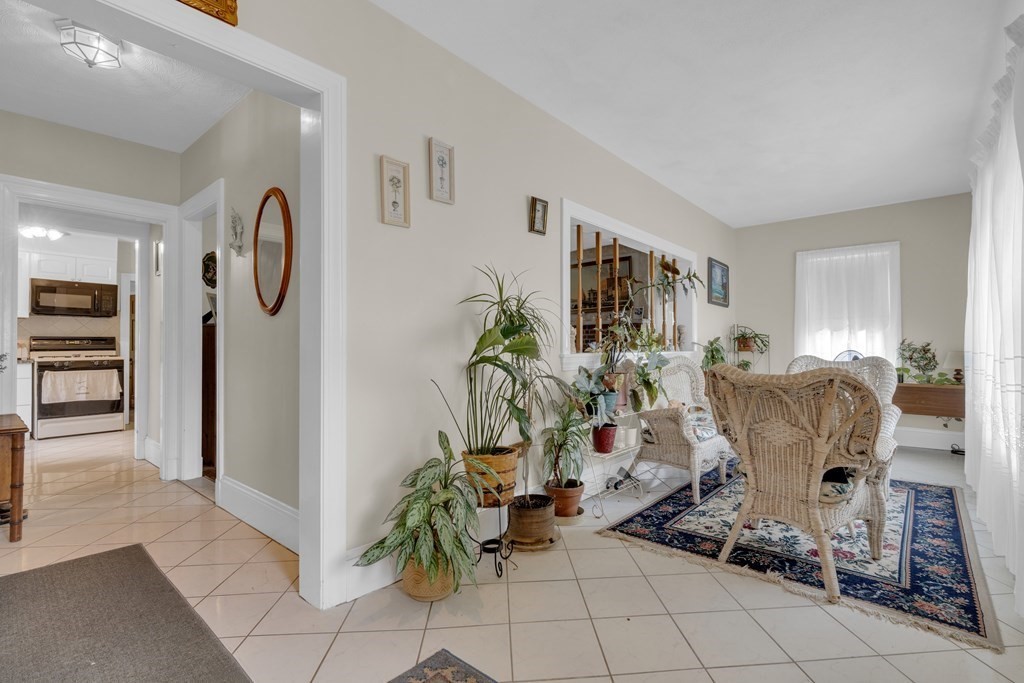 67 Bruce Road Waltham, MA 02453 - Photo 2 of 17 a view of living room with furniture