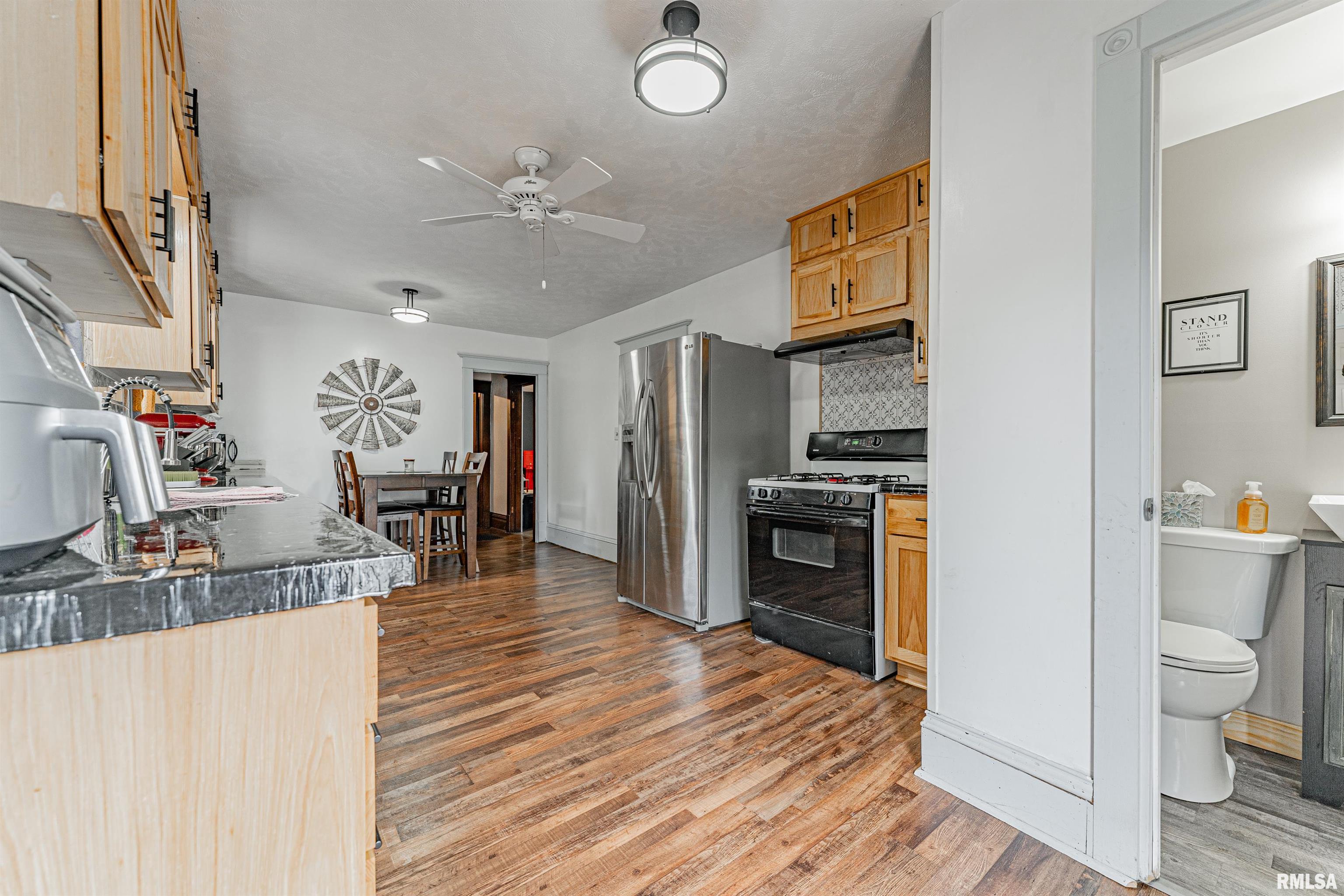 207 Northeast 5th Street Atlanta, IL 61723 - Photo 13 of 29