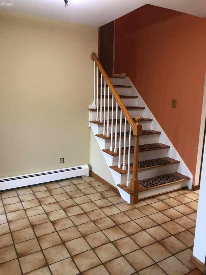 6258 North McKinley Road Flushing, MI 48433 - Photo 7 of 30 21305639-6.JPG