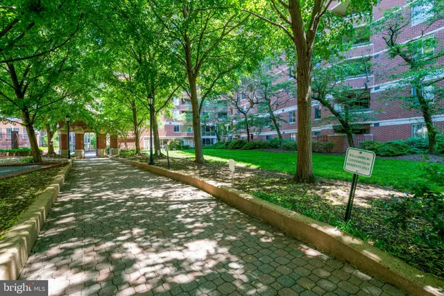 $495,000 | 1276 North Wayne Street, Unit 606, Arlington, VA 22201