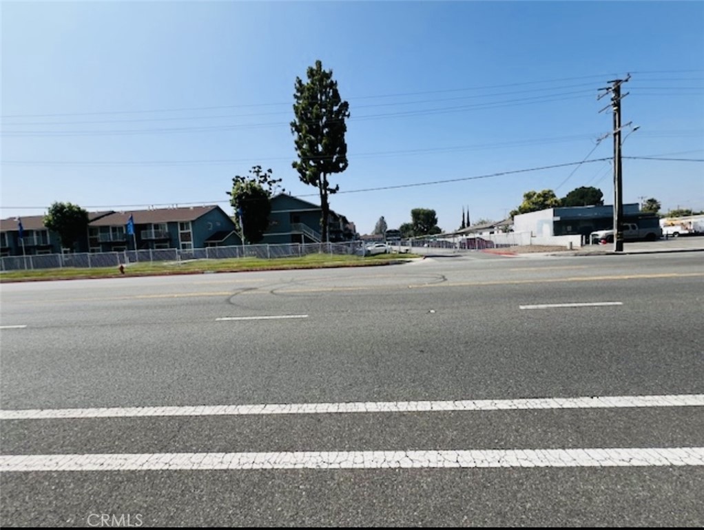 0 Baseline Highland, CA 92346 - Photo 5 of 5 a view of a tennis court