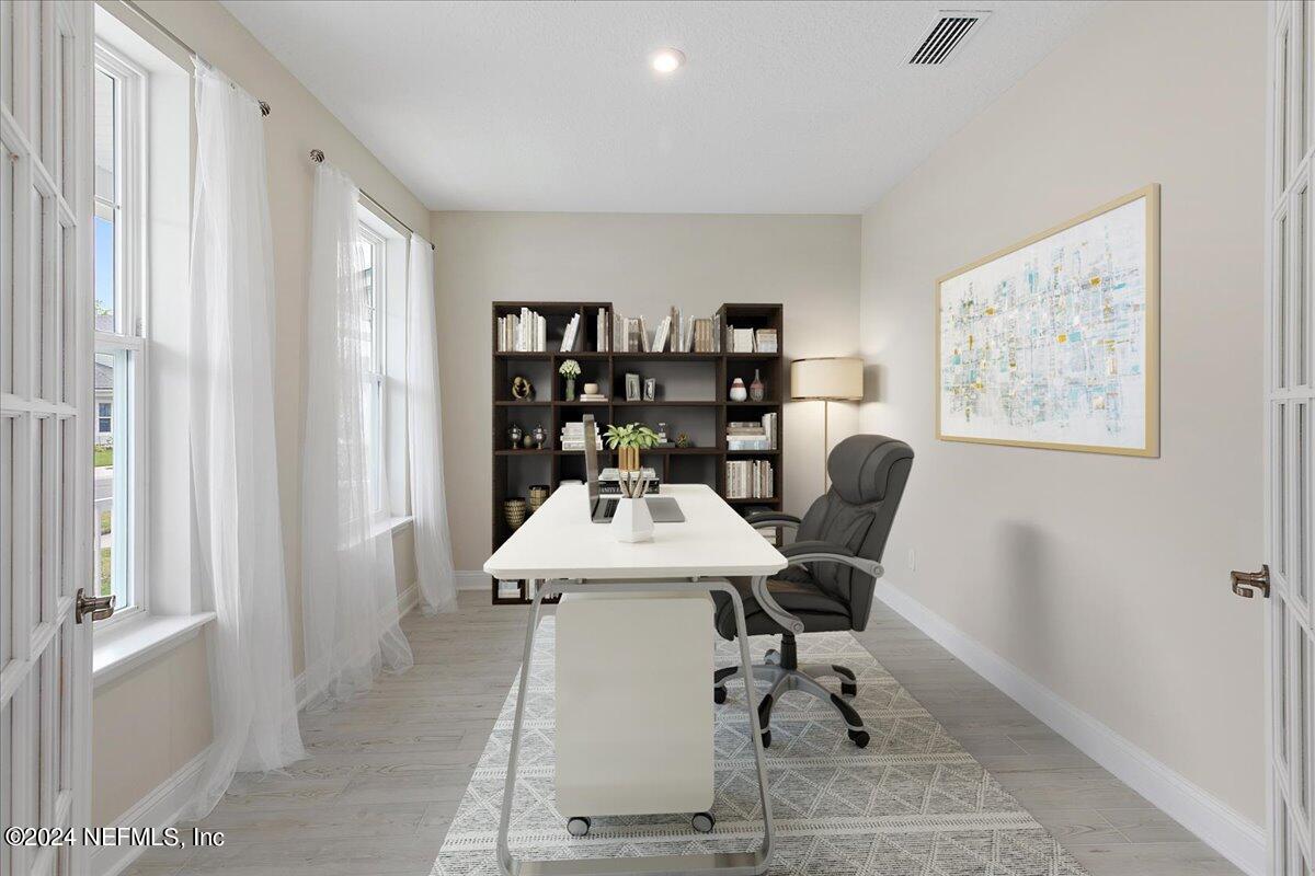 06-Office Staged