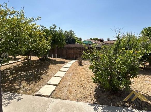 Undisclosed Address Delano, CA 93215 - Photo 13 of 14 a view of a pathway with a yard
