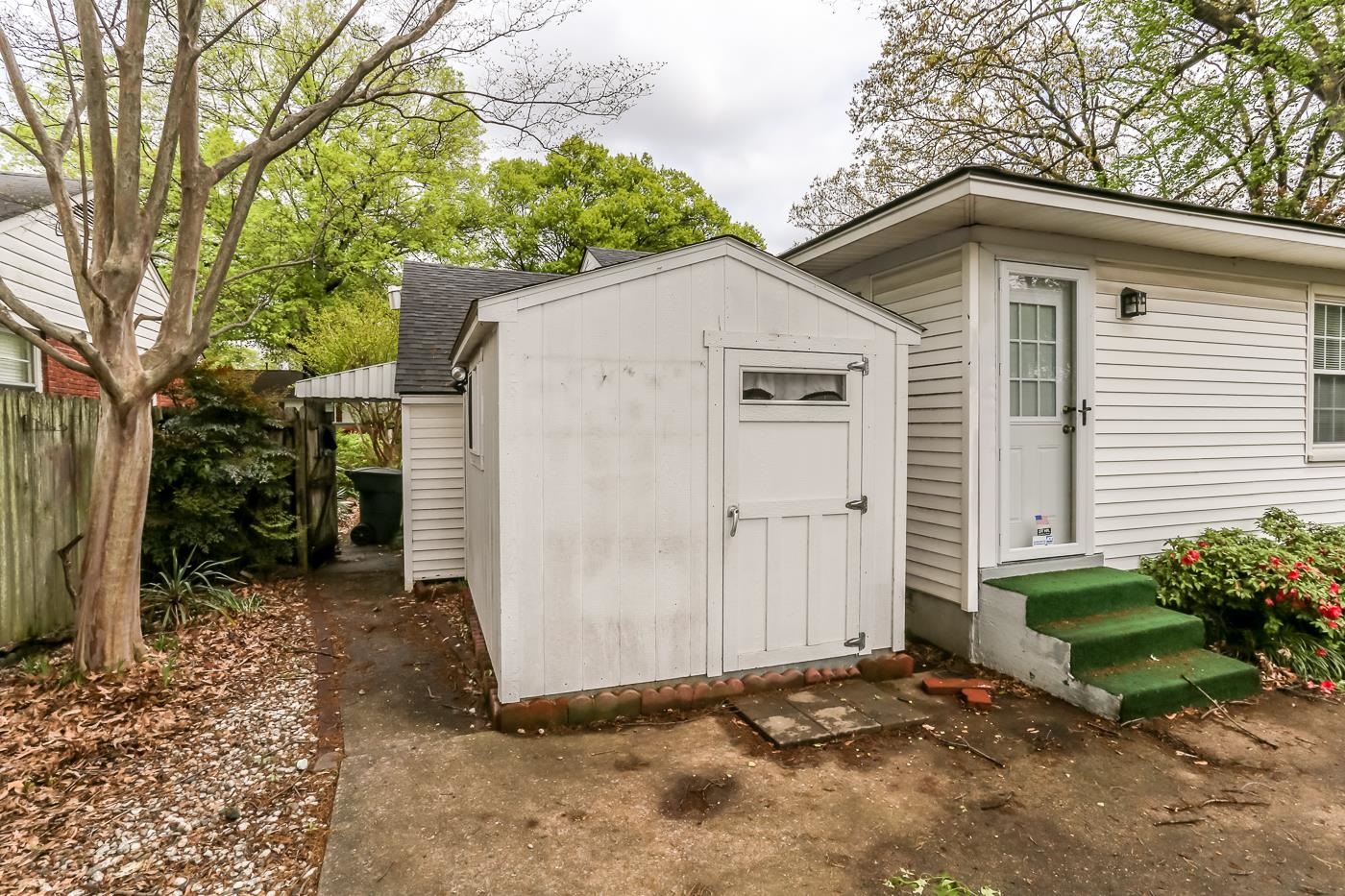 4969 Amboy Road Memphis, TN 38117 - Photo 17 of 19 a view of a house with a yard