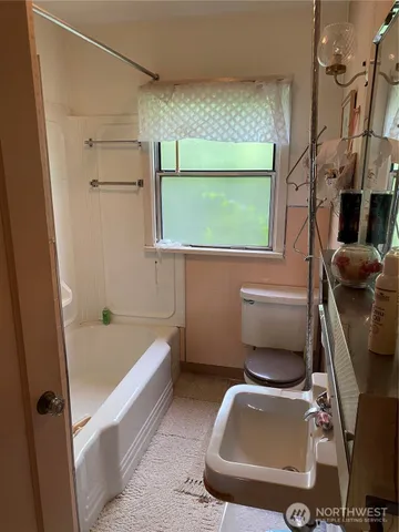 $998,000 | 6322 Northeast 181st Street, Kenmore, WA 98028