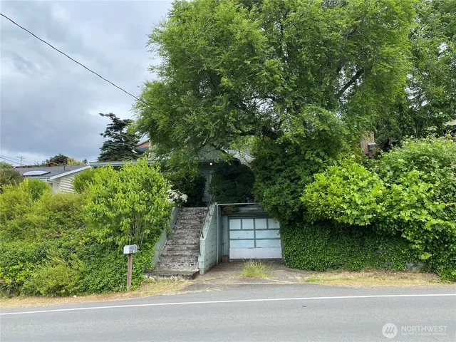 $998,000 | 6322 Northeast 181st Street, Kenmore, WA 98028