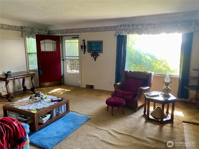 $998,000 | 6322 Northeast 181st Street, Kenmore, WA 98028