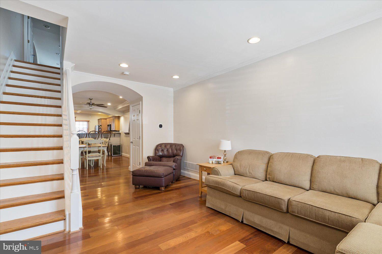 522 South Clinton Street Baltimore, MD 21224 - Photo 2 of 31