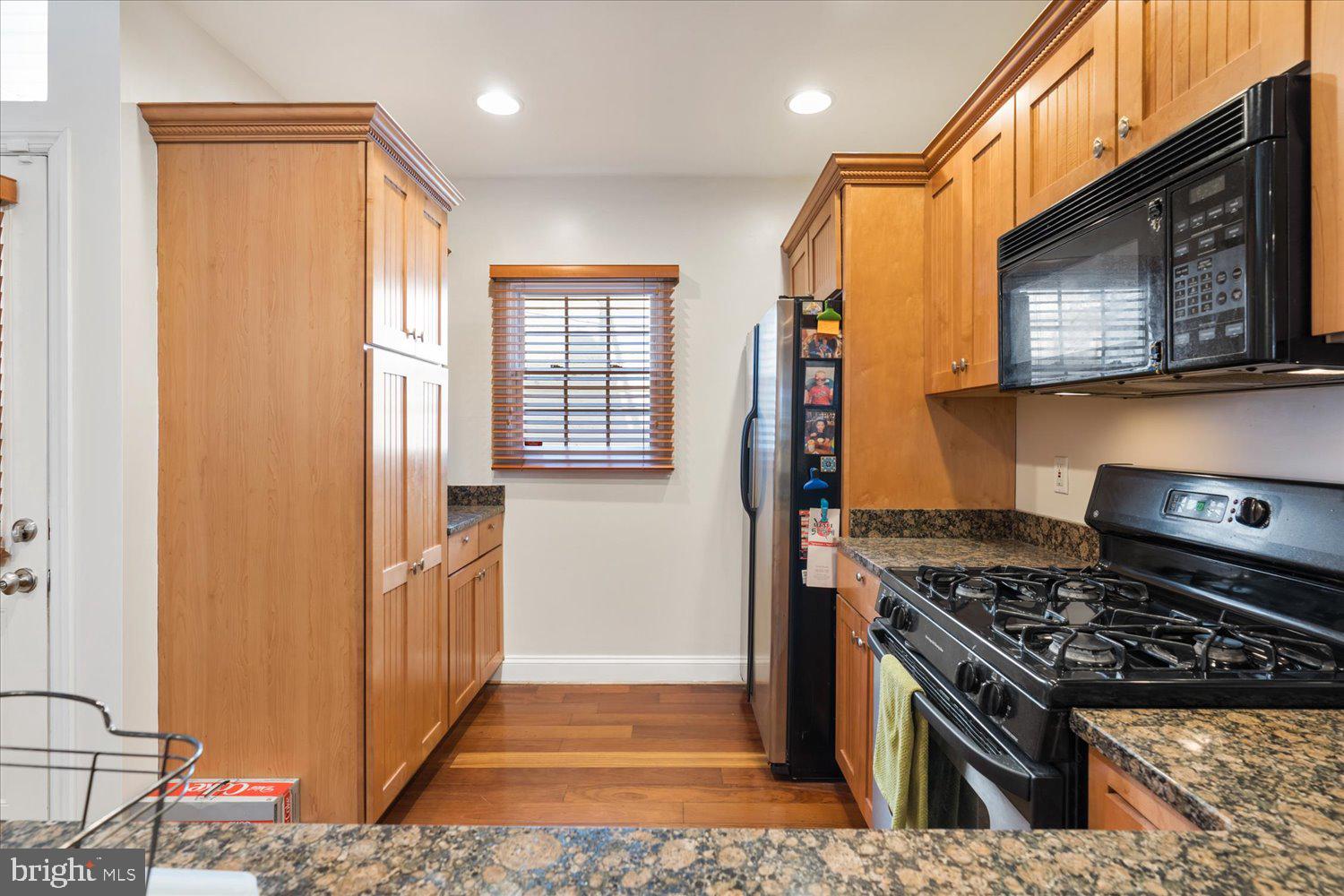 522 South Clinton Street Baltimore, MD 21224 - Photo 12 of 31