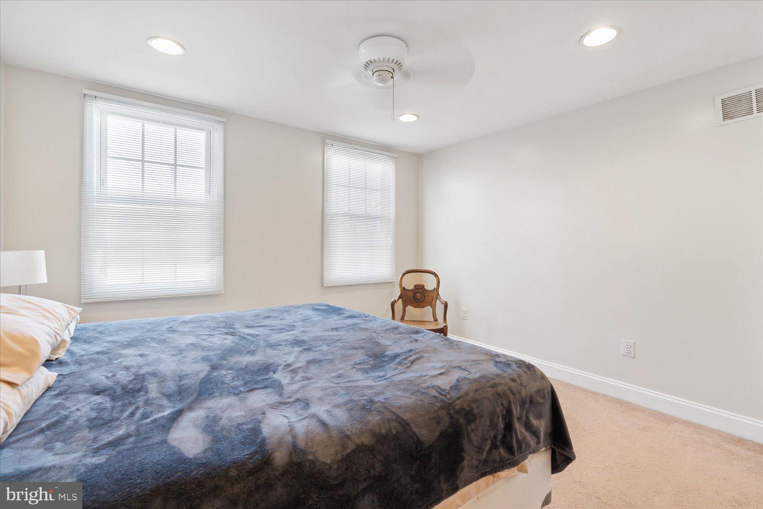 522 South Clinton Street Baltimore, MD 21224 - Photo 16 of 31