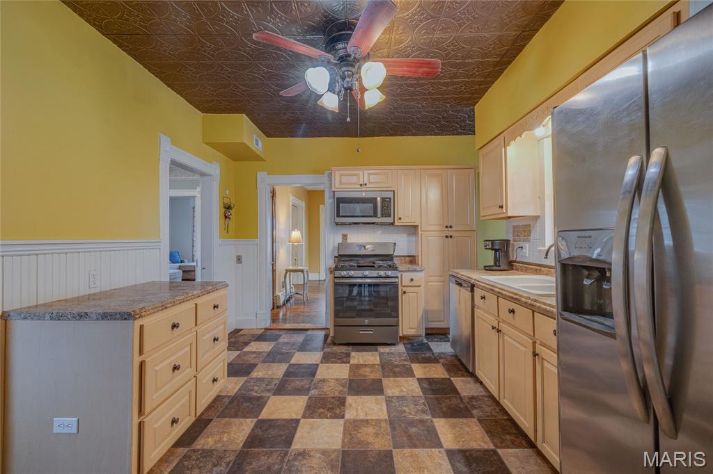 411 Center Street Farmington, MO 63640 - Photo 11 of 37