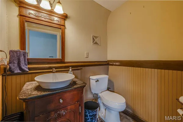 $250,000 | 411 Center Street, Farmington, MO 63640