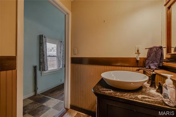 $250,000 | 411 Center Street, Farmington, MO 63640