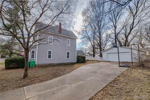 $250,000 | 411 Center Street, Farmington, MO 63640
