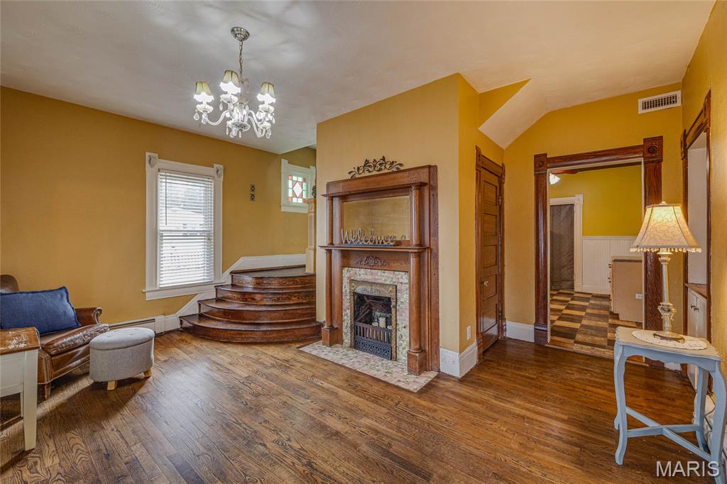 411 Center Street Farmington, MO 63640 - Photo 4 of 37