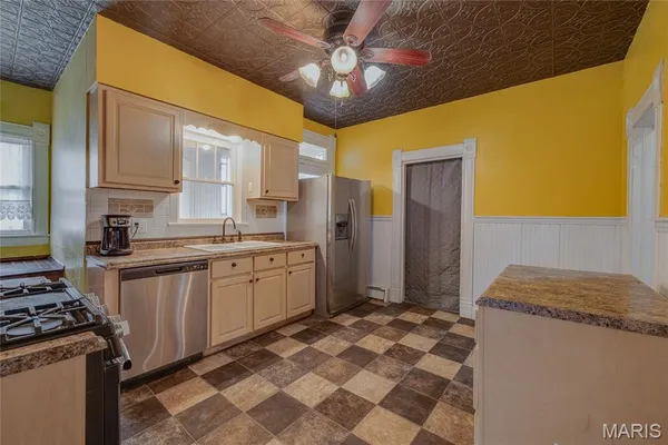 $250,000 | 411 Center Street, Farmington, MO 63640