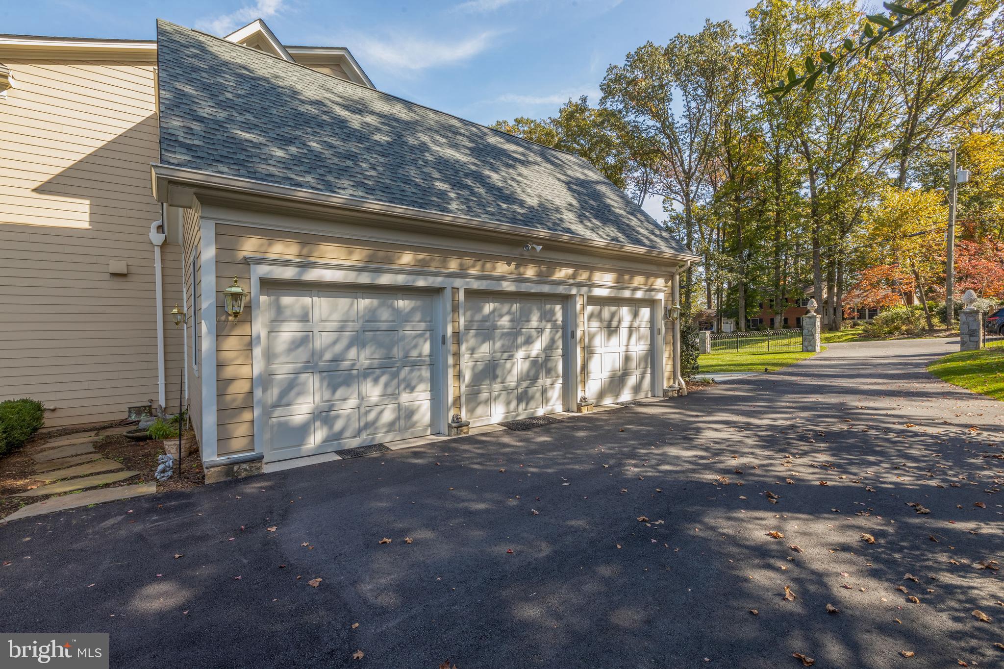2034 Rockingham Street McLean, VA 22101 - Photo 65 of 68 3 car side load garage