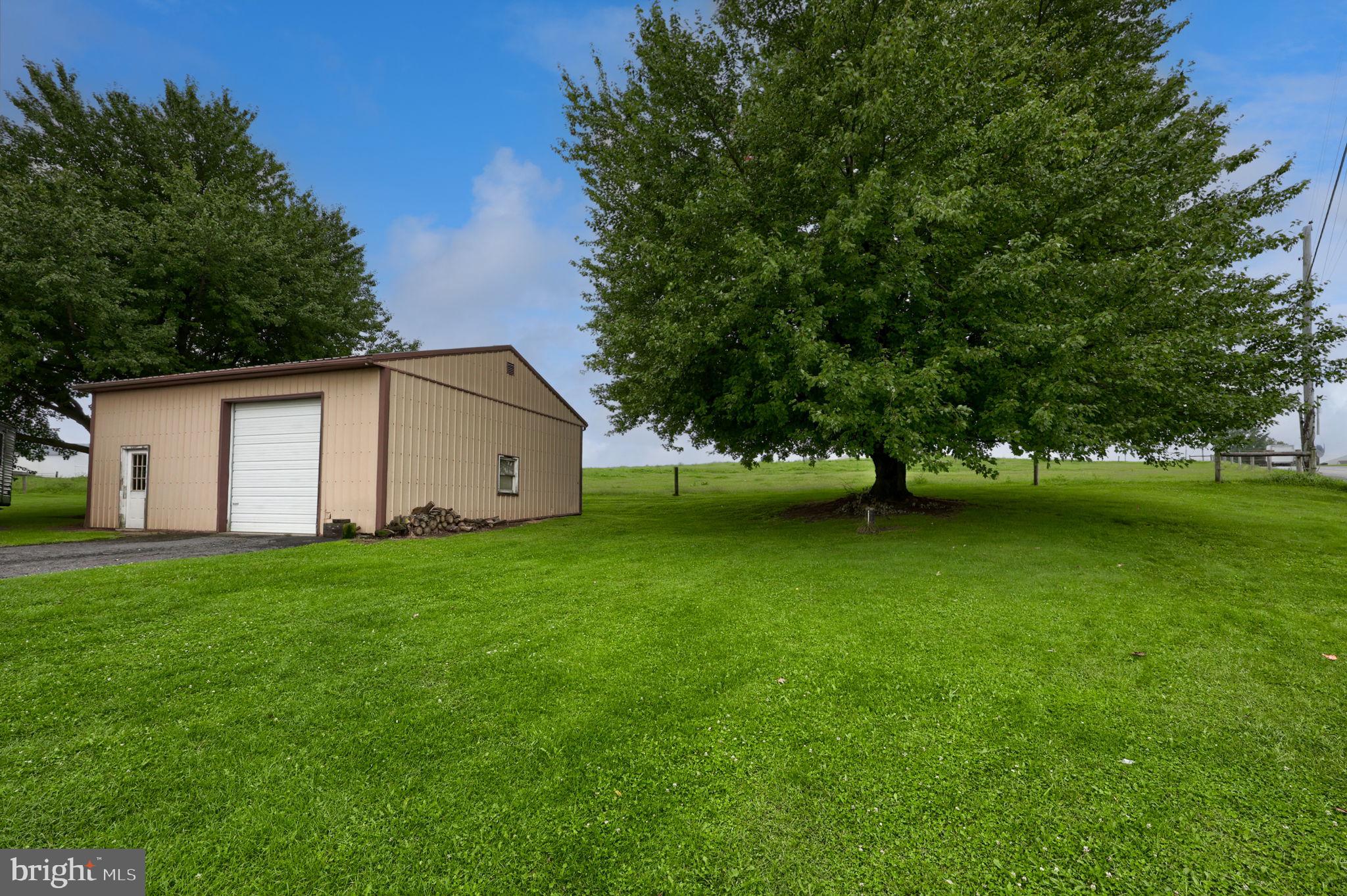 1920 Rockvale Road Lancaster, PA 17602 - Photo 5 of 39 Gallery Image 5