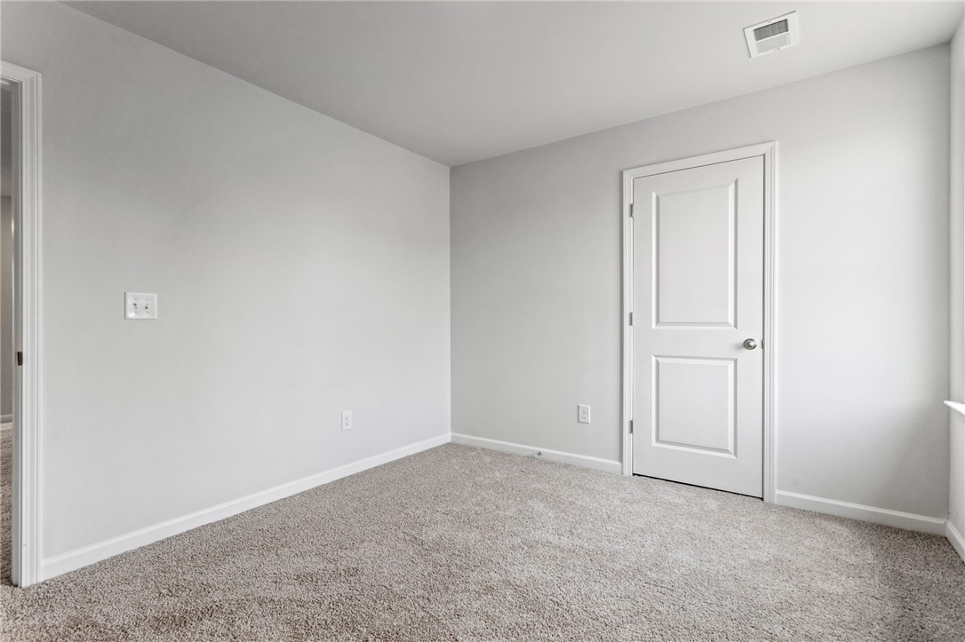 146 Cedar Shoals Easley, SC 29640 - Photo 30 of 34 This cozy room offers endless possibilities for personalized comfort and style.