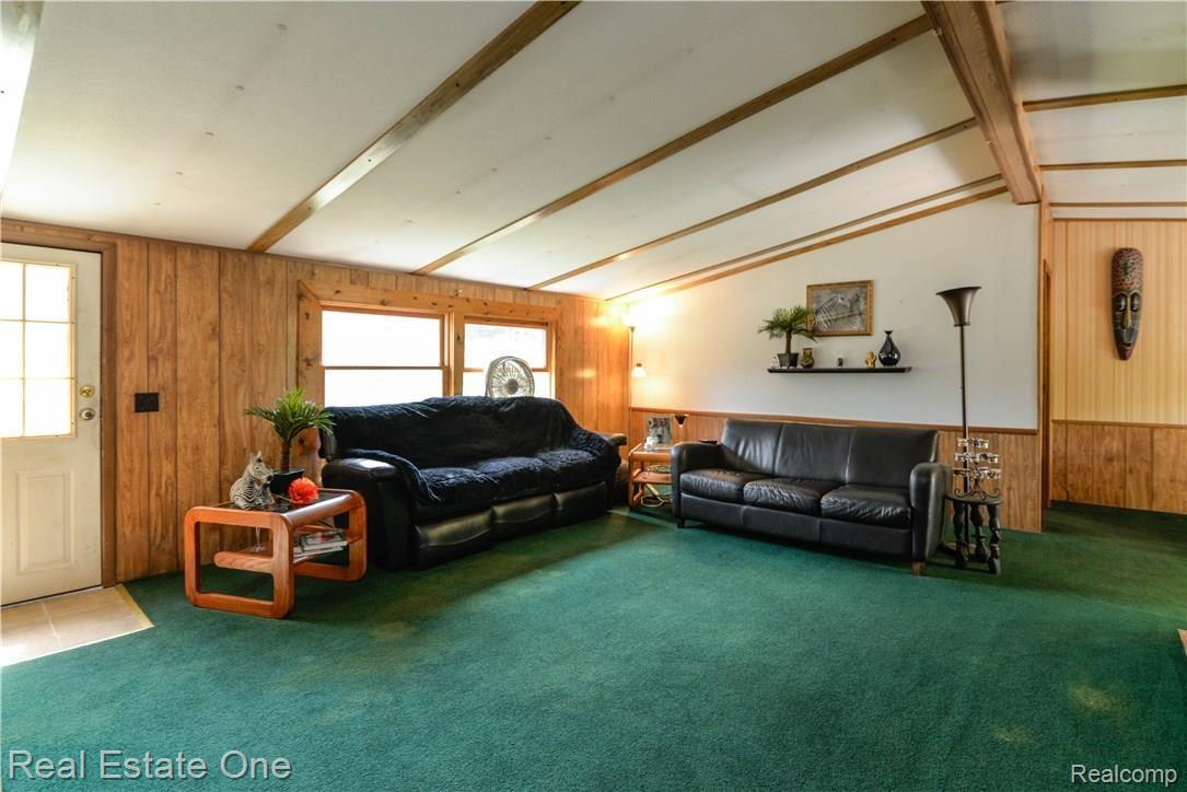 2677 North Hughes Road Howell, MI 48855 - Photo 9 of 25 5_30.jpg