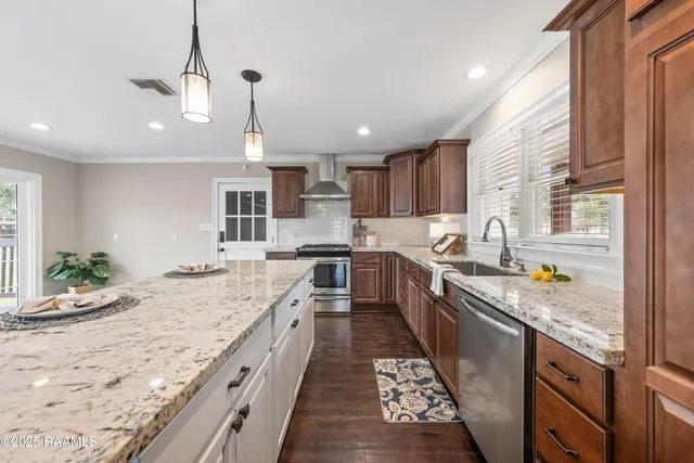 $219,000 | 112 North Hebert Avenue, Kaplan, LA 70548