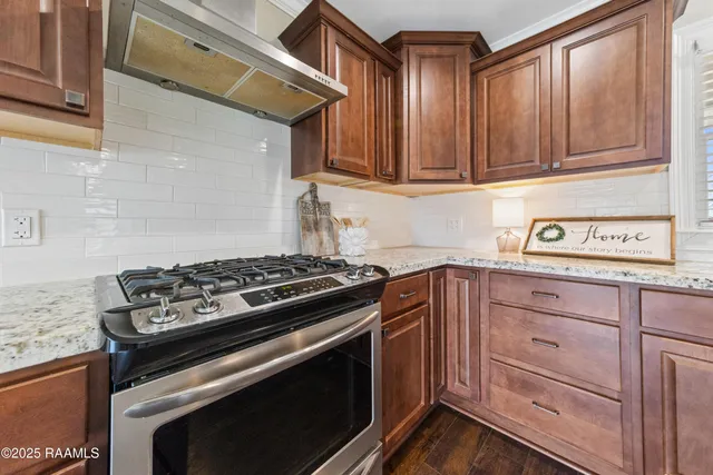 $219,000 | 112 North Hebert Avenue, Kaplan, LA 70548