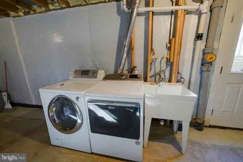 $675,000 | 115 Lakeside Drive, Greenbelt, MD 20770