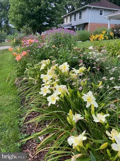 $675,000 | 115 Lakeside Drive, Greenbelt, MD 20770