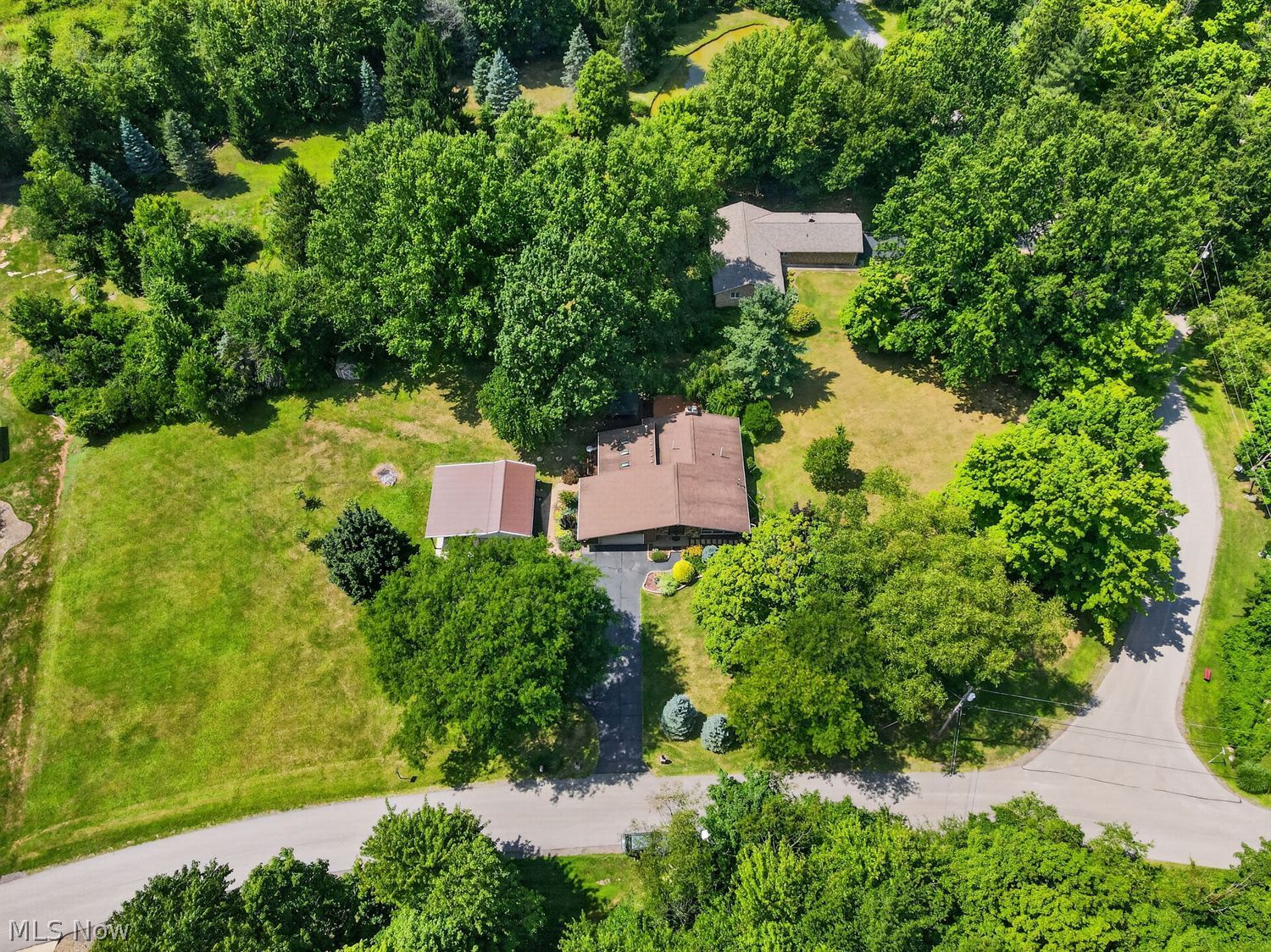 11190 West Walnut Ridge Road Chesterland, OH 44026 - Photo 3 of 49 Gallery Image 3