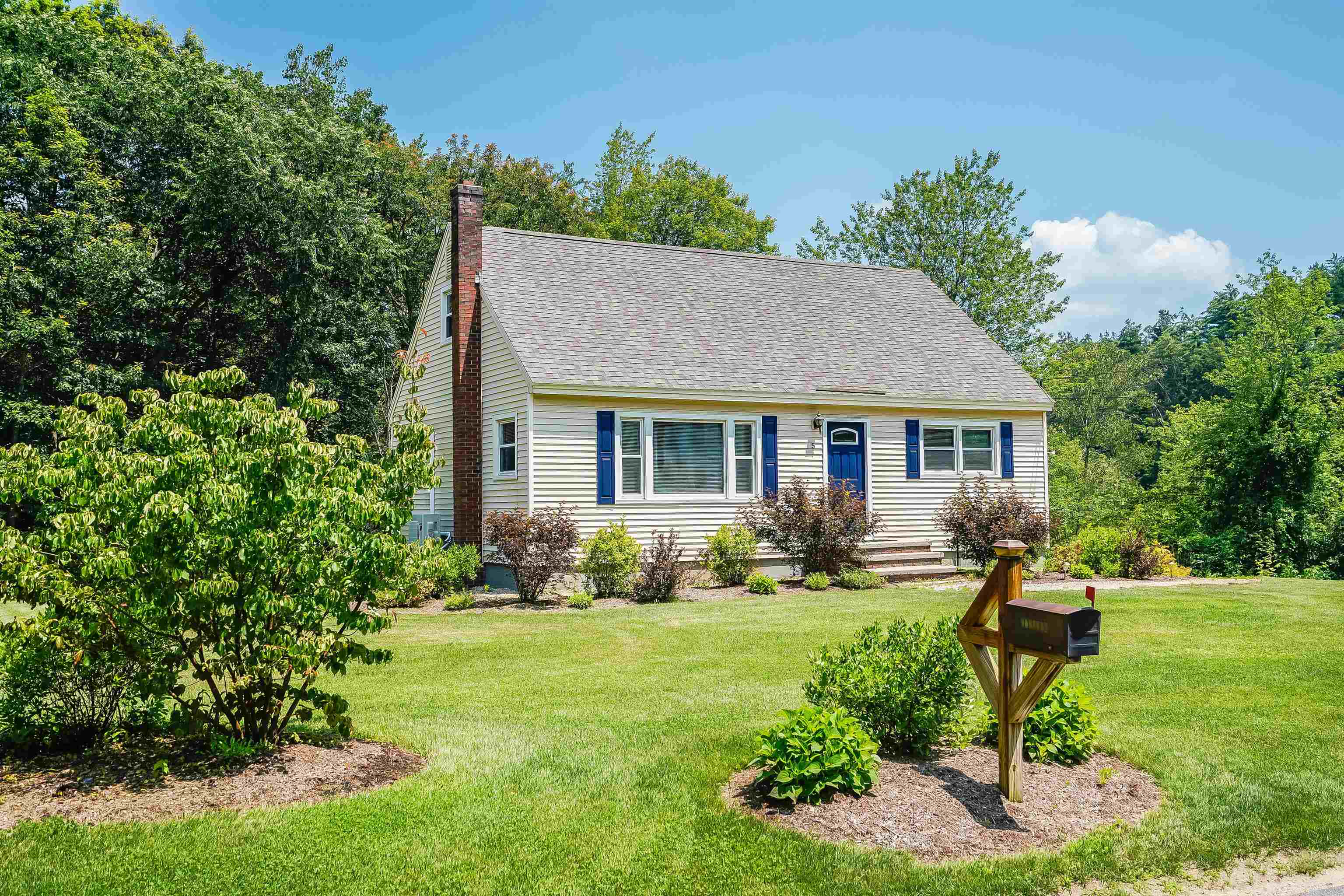5 Rock Pond Road Windham, NH 03087 - Photo 1 of 31