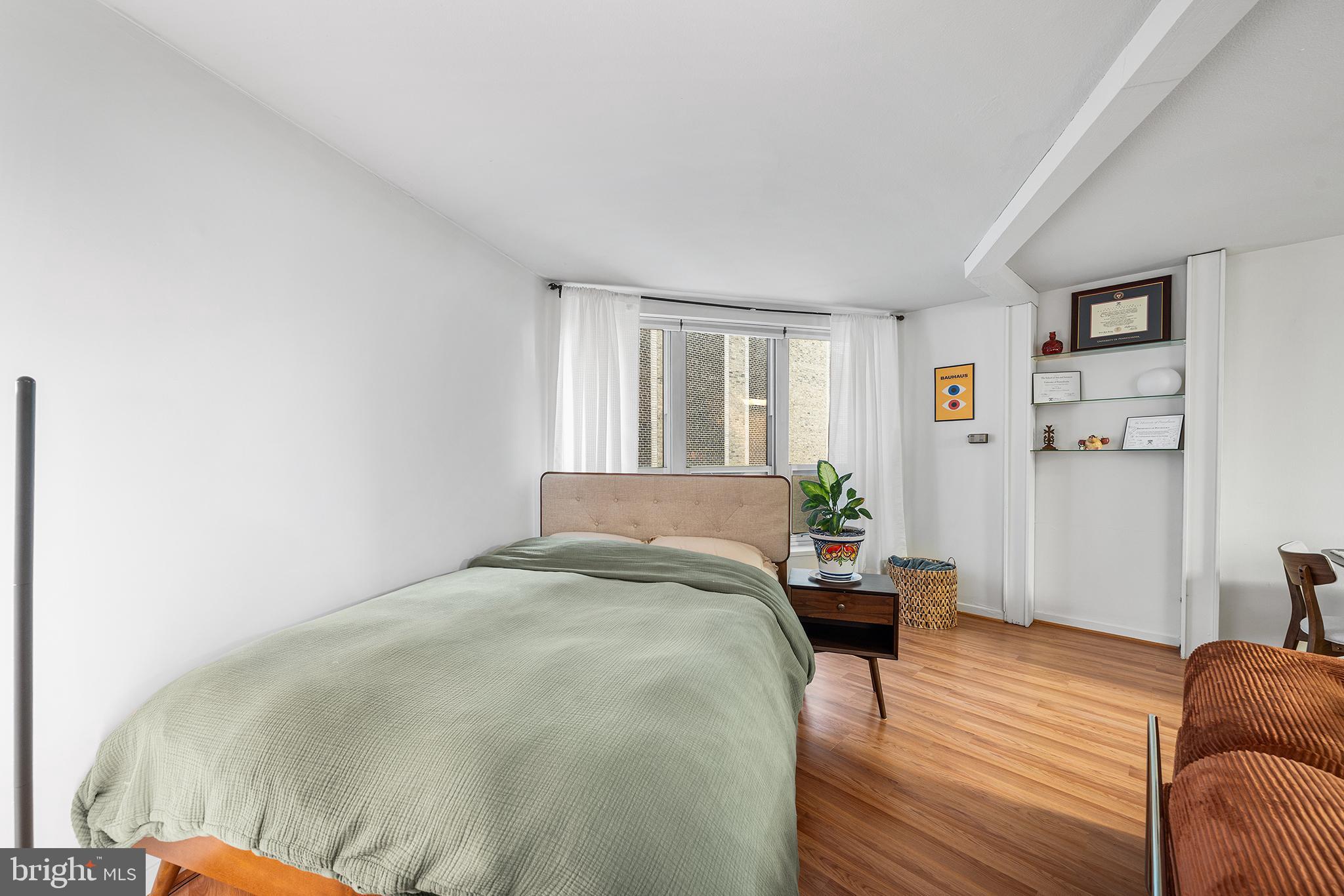 224-30 West Rittenhouse Square, Unit 1002 Philadelphia, PA 19103 - Photo 9 of 31