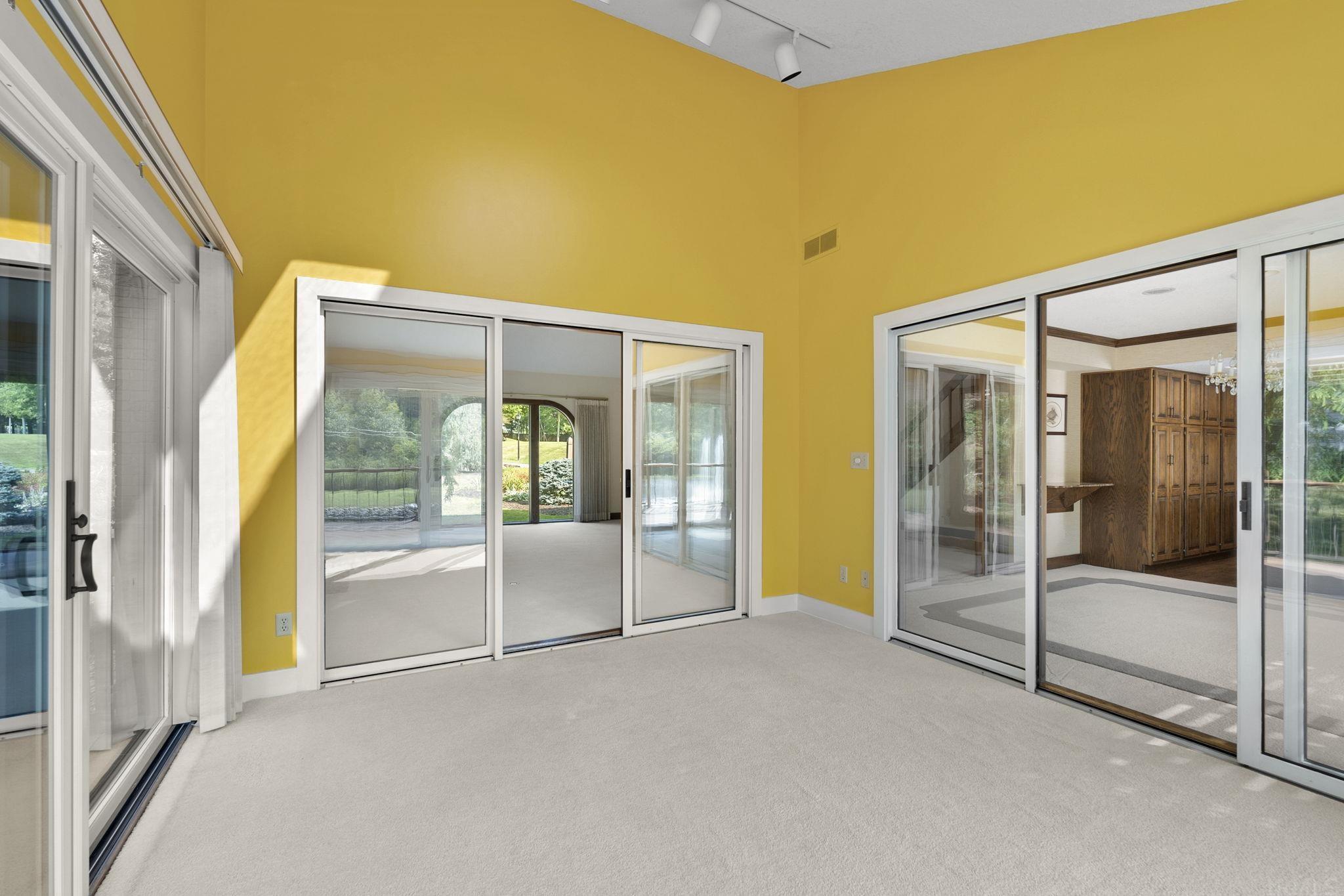 2030 Foxchase Run Fort Wayne, IN 46825 - Photo 13 of 36