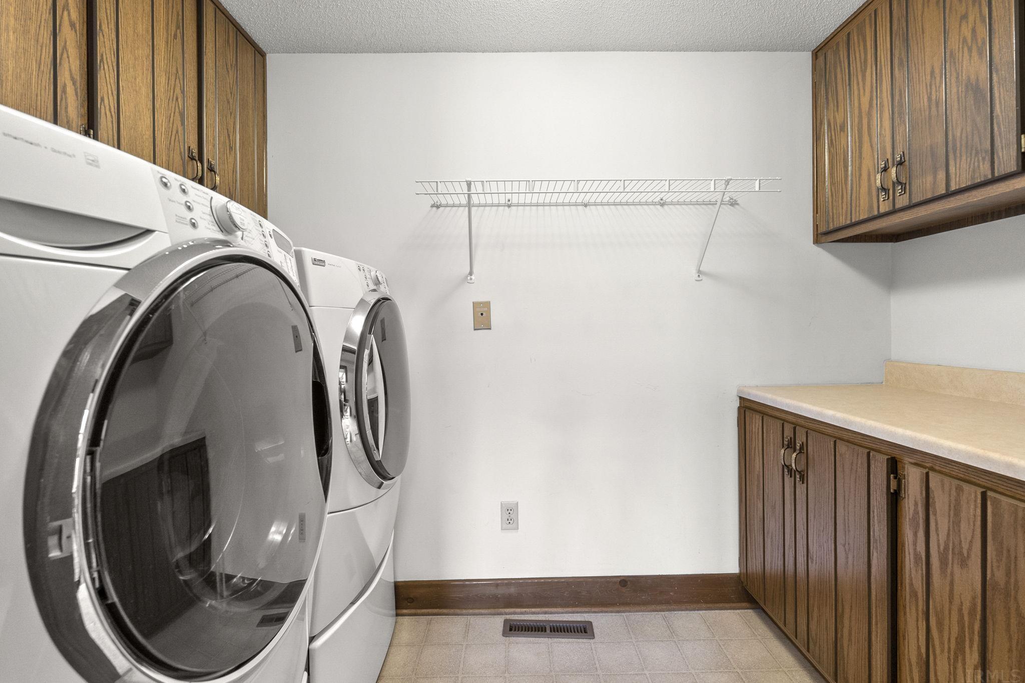 2030 Foxchase Run Fort Wayne, IN 46825 - Photo 22 of 36