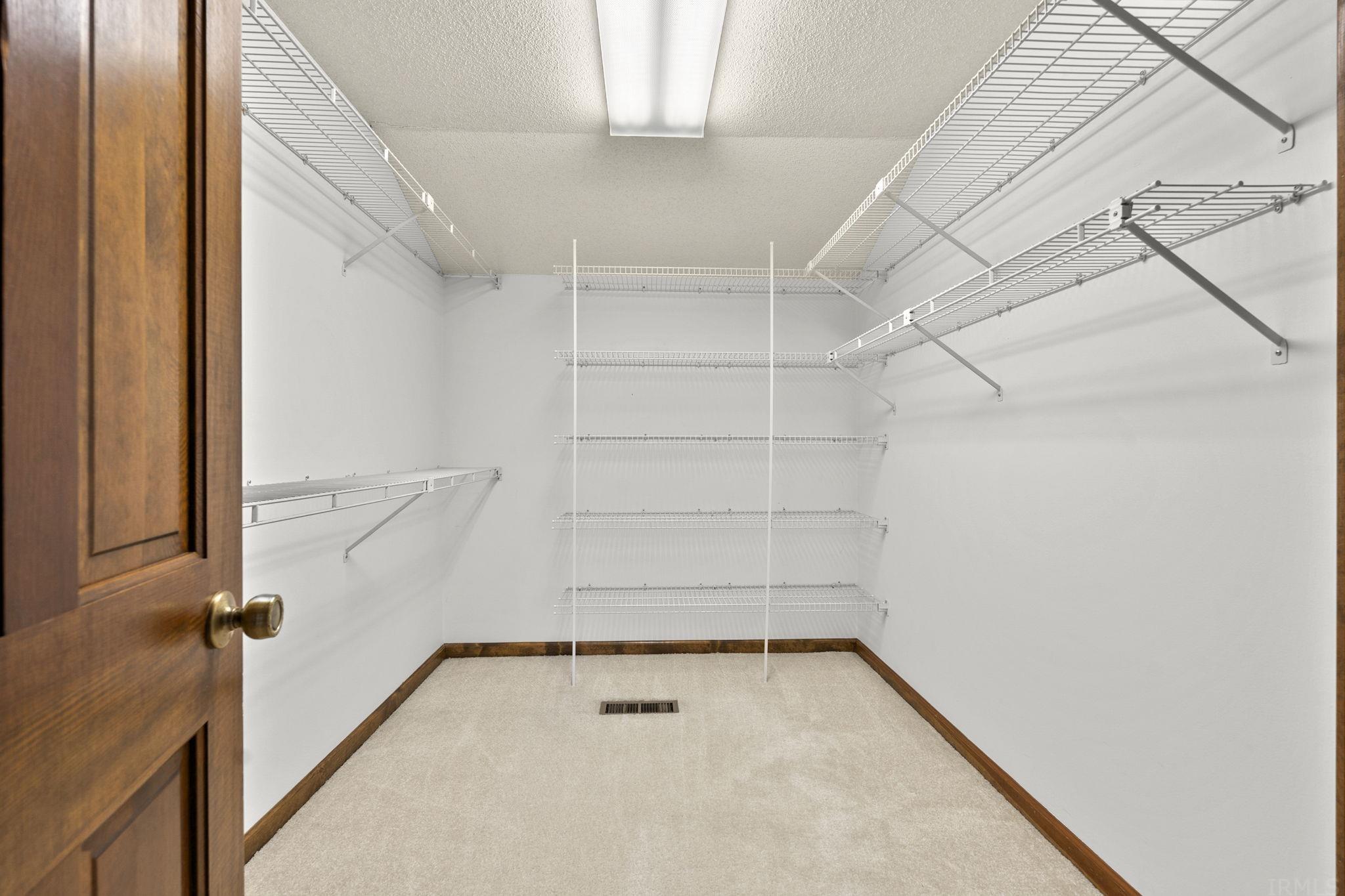 2030 Foxchase Run Fort Wayne, IN 46825 - Photo 28 of 36