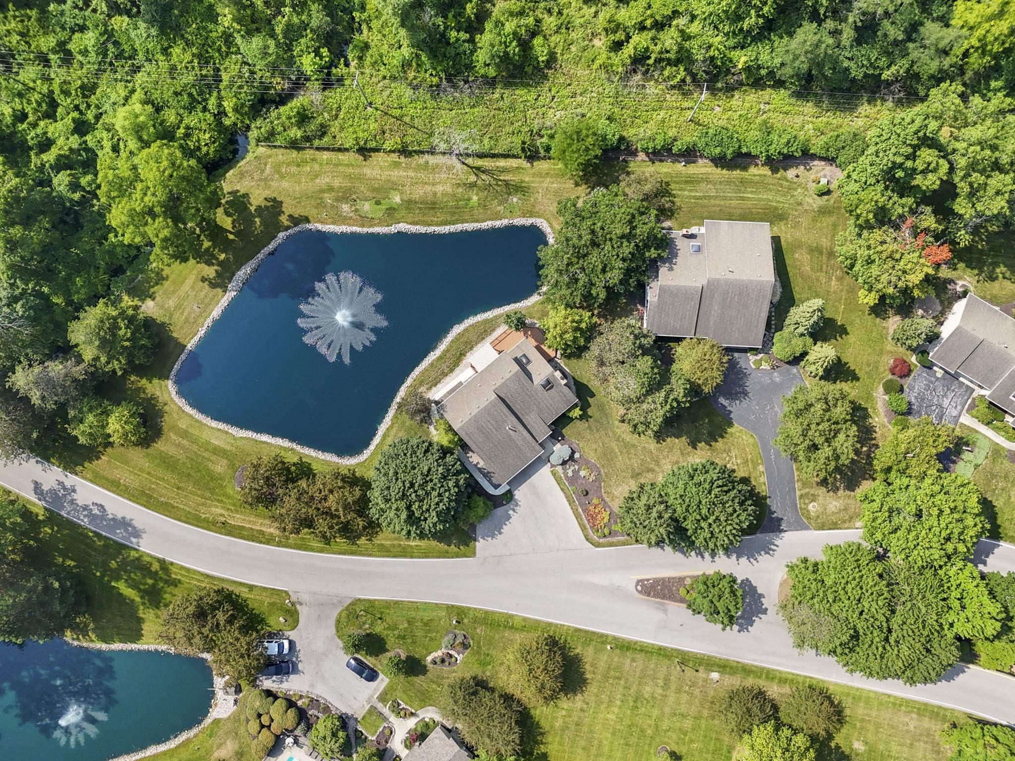 2030 Foxchase Run Fort Wayne, IN 46825 - Photo 6 of 36