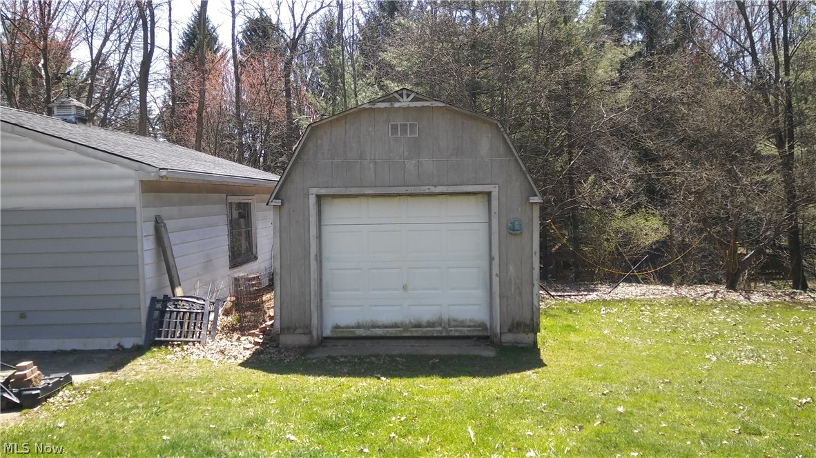 3976 Leewood Road Stow, OH 44224 - Photo 26 of 34 Outbuilding behind garage.