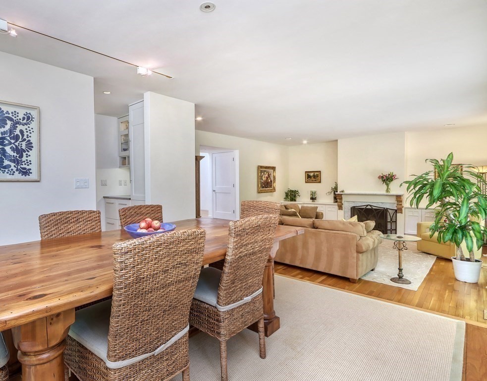7 Oak Meadow Road Lincoln, MA 01773 - Photo 5 of 41 Gallery Image 5