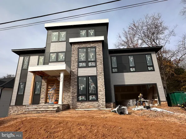 $2,350,000 | 505 Adelman Circle Southwest, Vienna, VA 22180