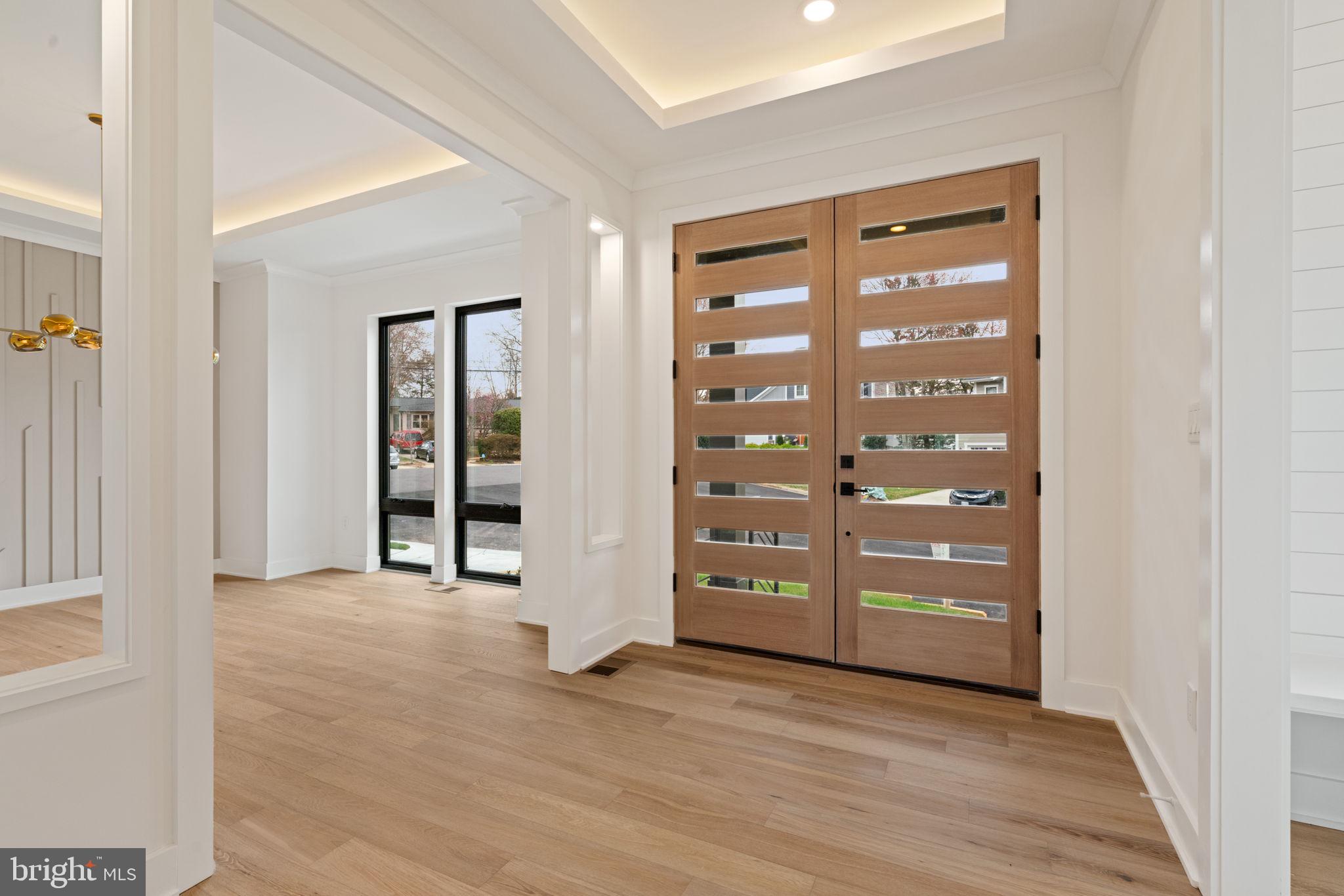 505 Adelman Circle Southwest Vienna, VA 22180 - Photo 4 of 85